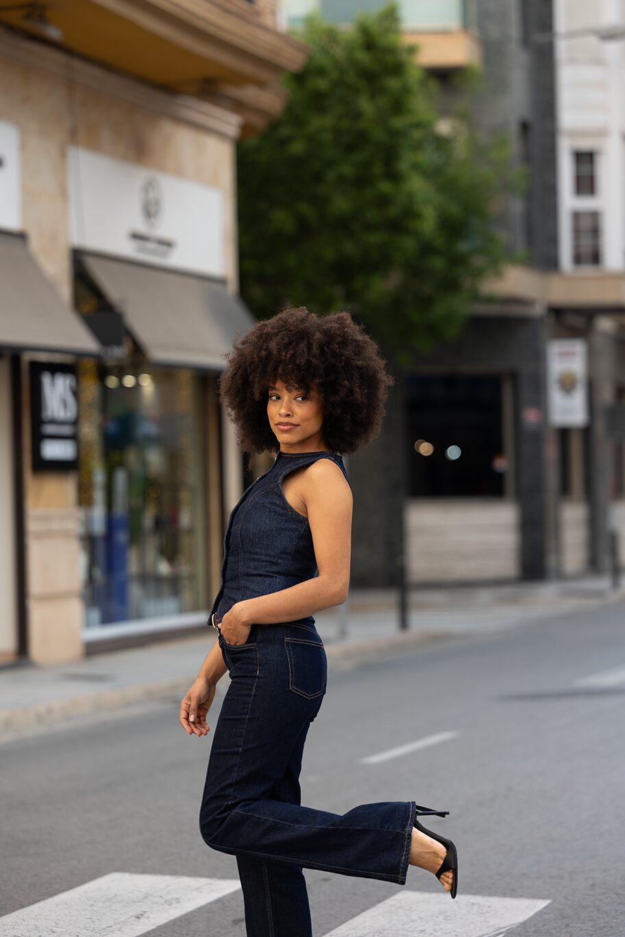 Street style, walking